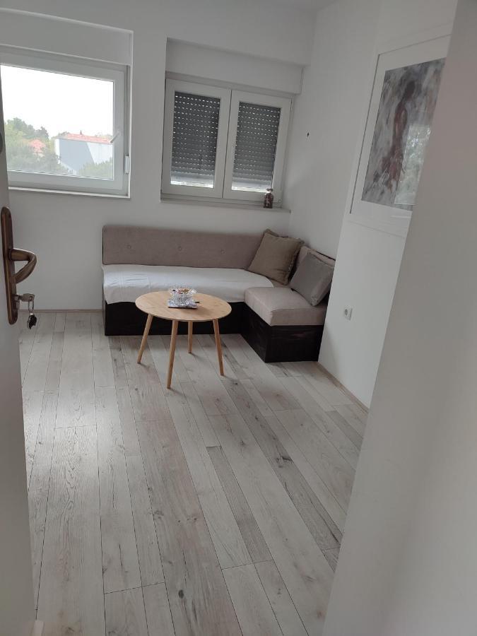 טרביניה Apartman Park מראה חיצוני תמונה