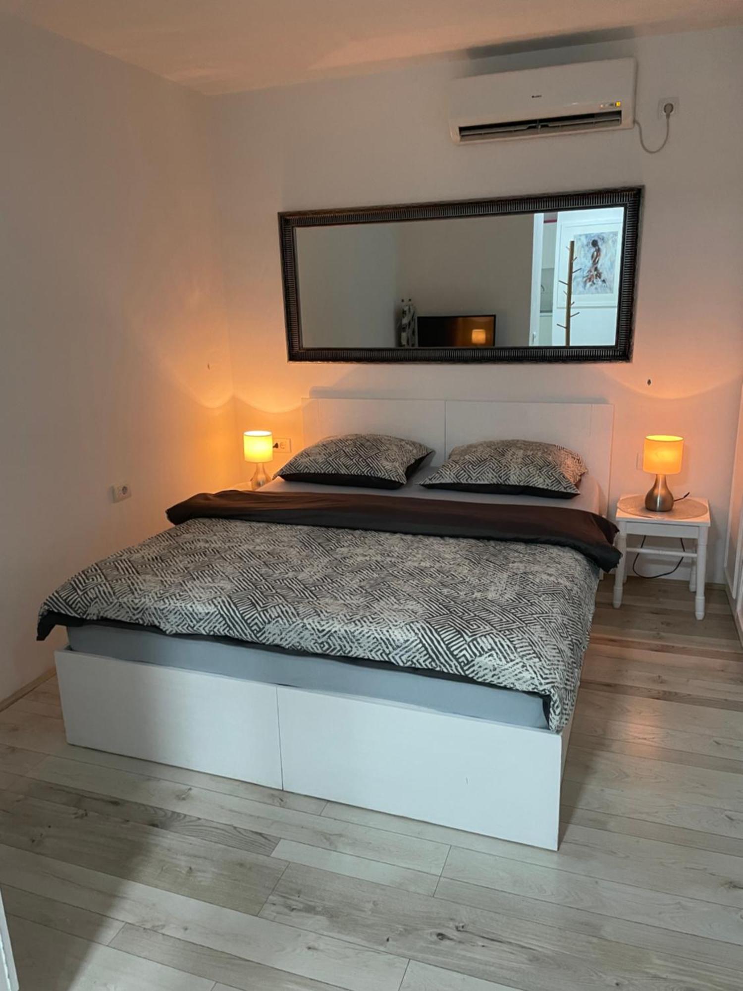 טרביניה Apartman Park מראה חיצוני תמונה