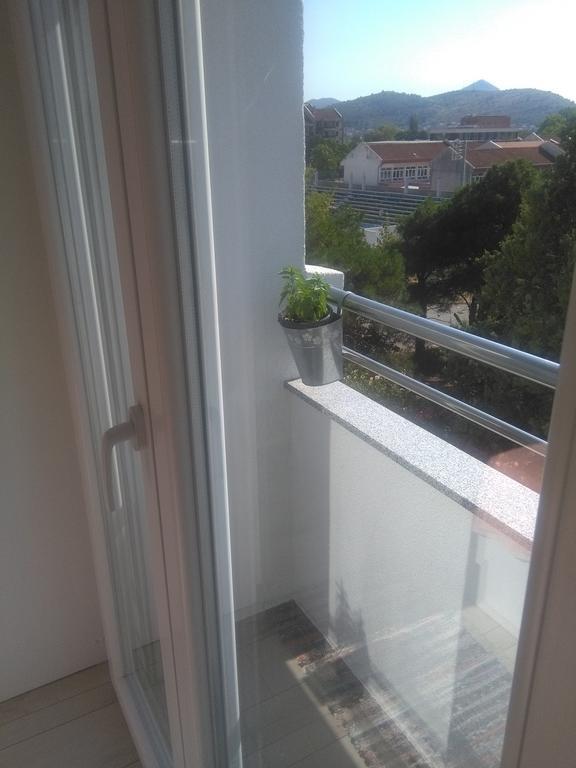 טרביניה Apartman Park מראה חיצוני תמונה